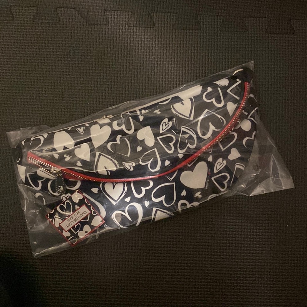 NWT endless love Brighton collectible belt bag